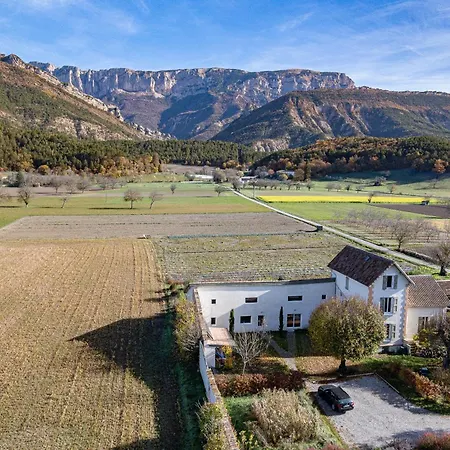 L'eco-logis Du Clos Des Tilleuls Holiday home Die